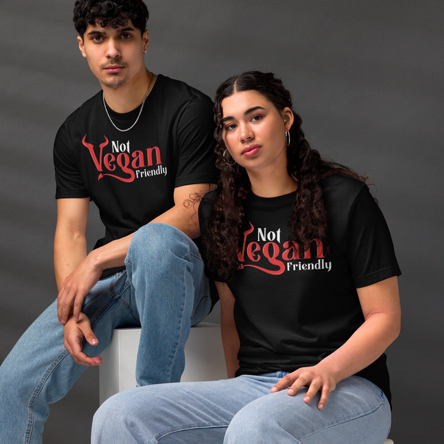 Unisex staple NVF t-shirt 'Eat pigs, Not twigs'